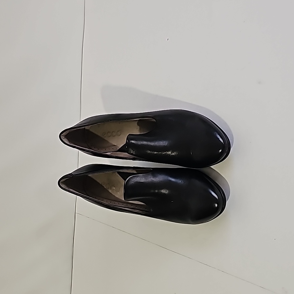 Ecco Women's Sculptured 45 Plain Pumps.